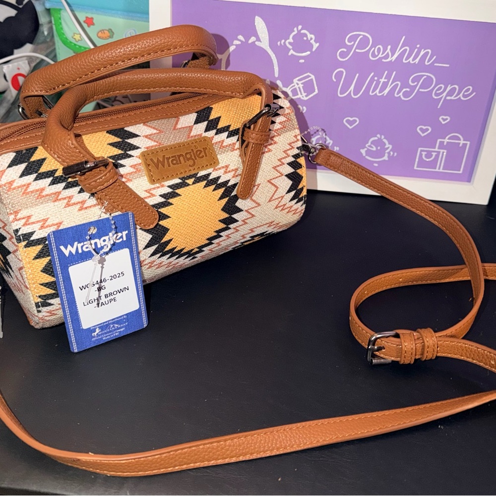 🤠NWT Wrangler Women's Brown and Cream Crossbody Mini Bag